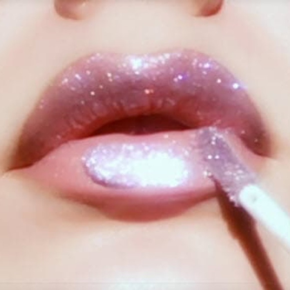 SOLD Pat McGrath lipgloss in “Lavendearing”